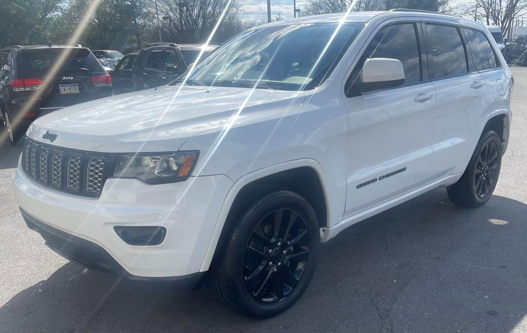 used 2018 Jeep Grand Cherokee car, priced at $17,995