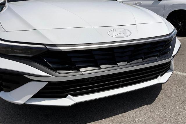 new 2025 Hyundai ELANTRA HEV car, priced at $23,323