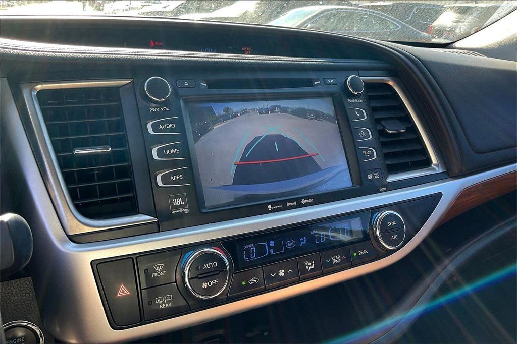 used 2019 Toyota Highlander car, priced at $27,311