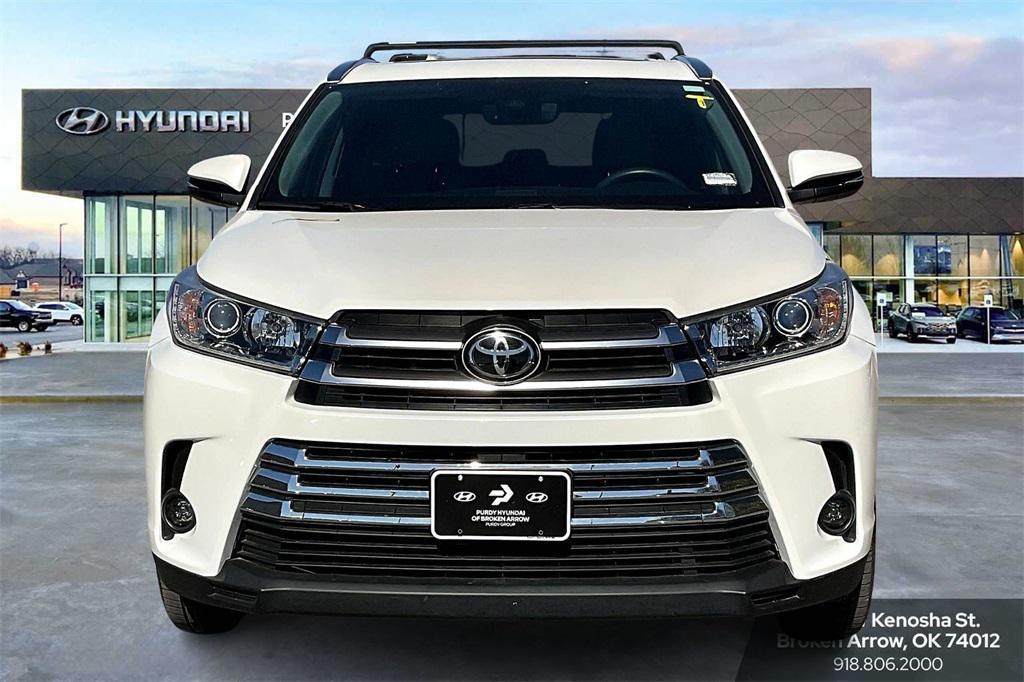 used 2019 Toyota Highlander car, priced at $27,311