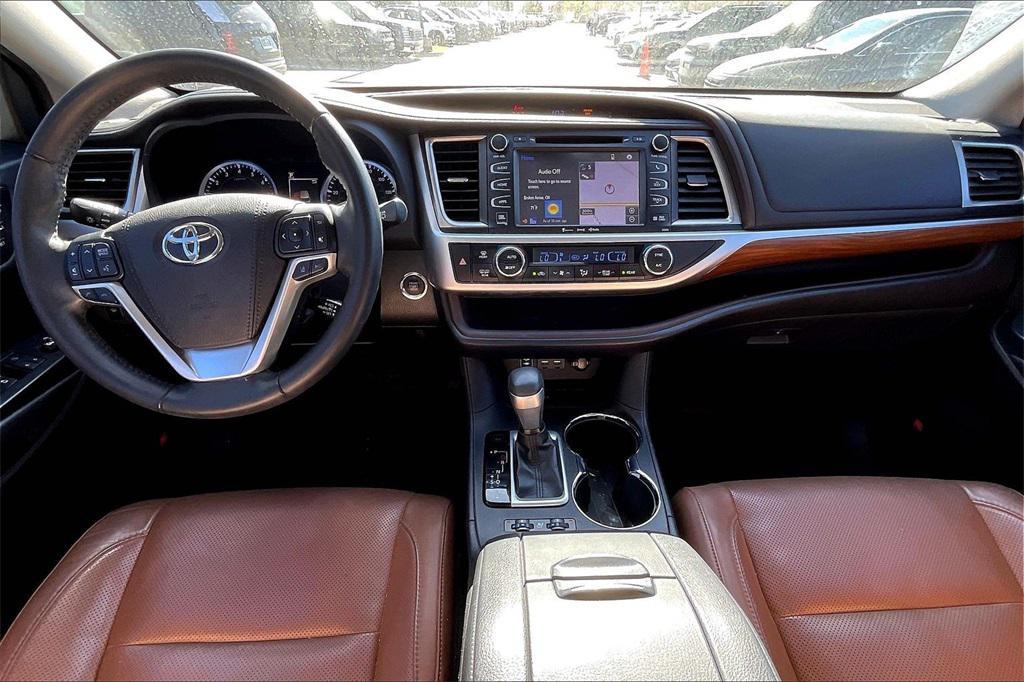 used 2019 Toyota Highlander car, priced at $27,311