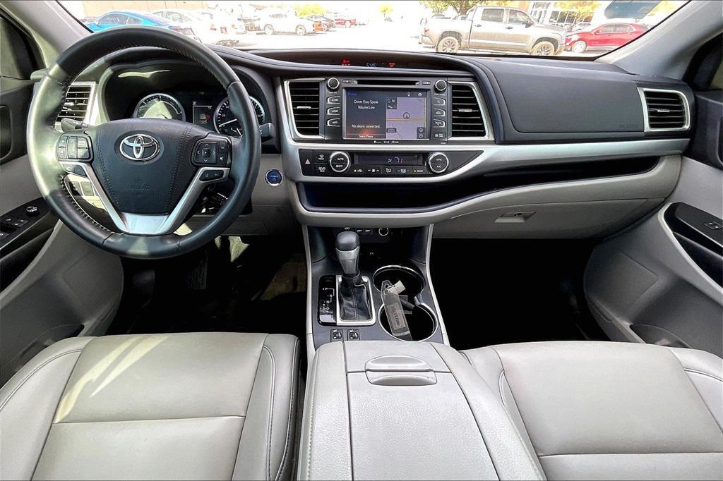 used 2019 Toyota Highlander Hybrid car, priced at $29,111
