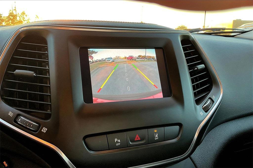 used 2021 Jeep Cherokee car, priced at $20,444