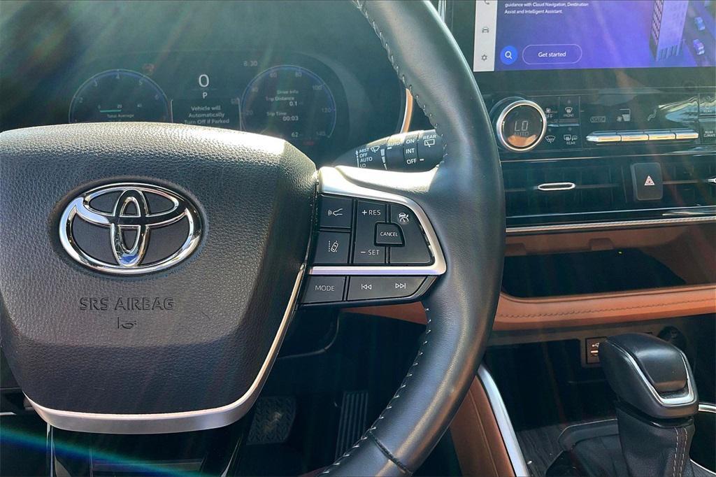 used 2024 Toyota Highlander car, priced at $43,981