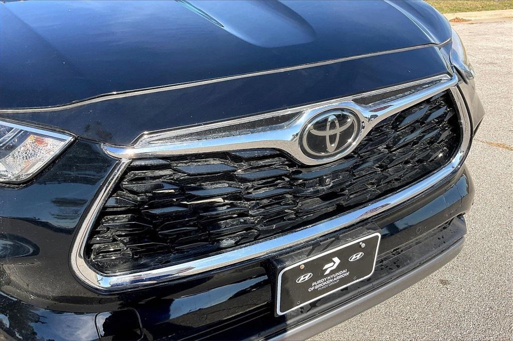 used 2024 Toyota Highlander car, priced at $43,981