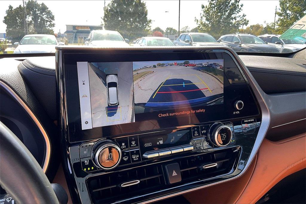used 2024 Toyota Highlander car, priced at $43,981