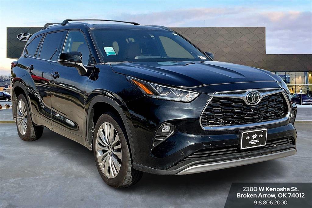used 2024 Toyota Highlander car, priced at $43,981