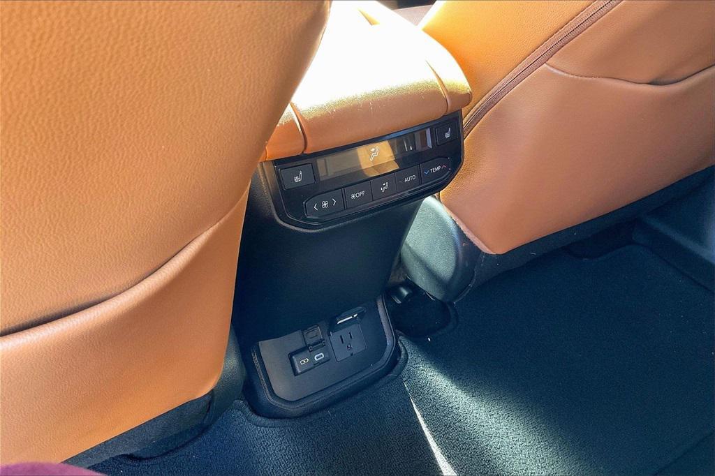 used 2024 Toyota Highlander car, priced at $43,981