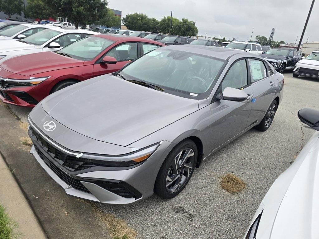 new 2025 Hyundai Elantra car, priced at $26,307