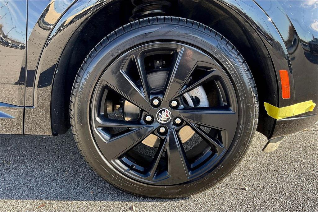 used 2022 Buick Envision car, priced at $22,911