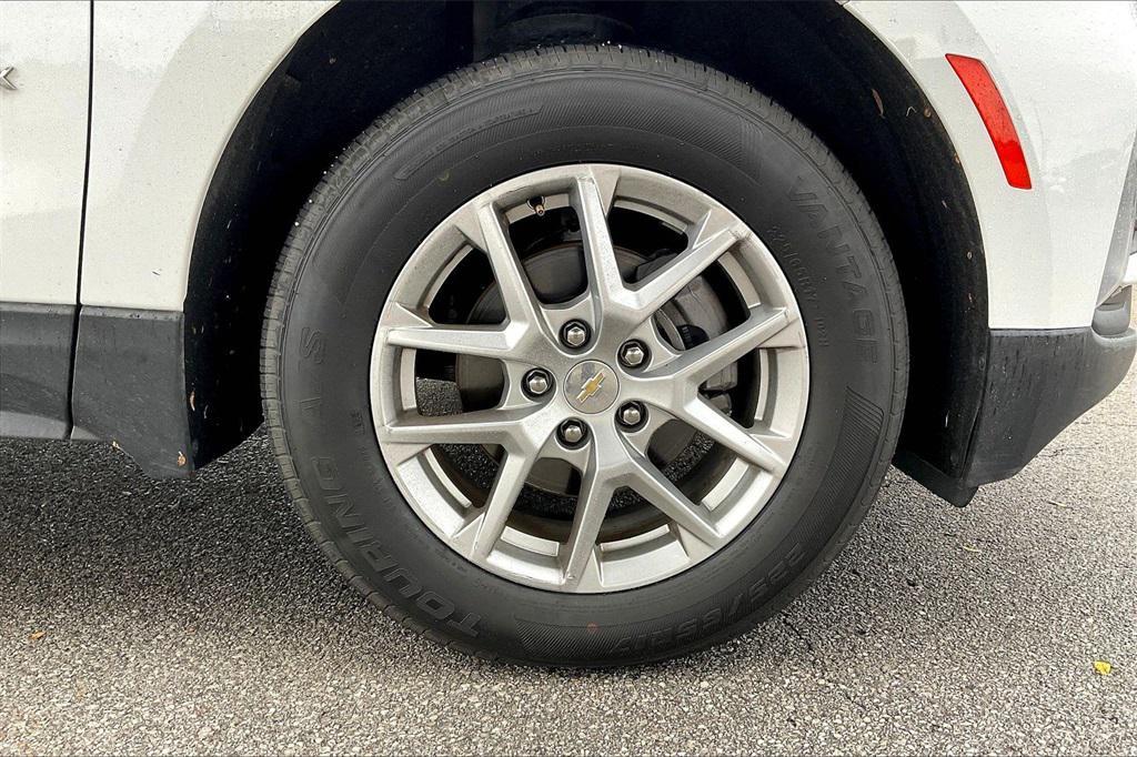 used 2024 Chevrolet Equinox car, priced at $21,444