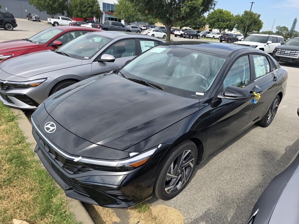 new 2025 Hyundai Elantra car, priced at $25,680