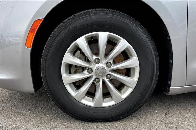 used 2019 Chrysler Pacifica car, priced at $13,411