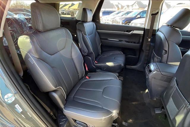 used 2025 Hyundai Palisade car, priced at $39,211