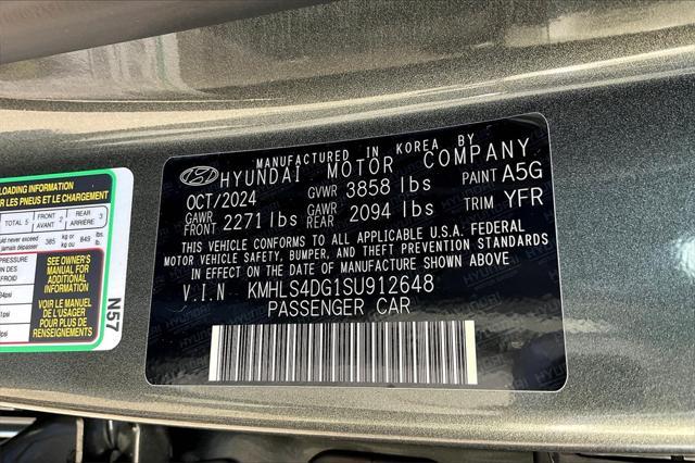 new 2025 Hyundai Elantra car, priced at $24,123