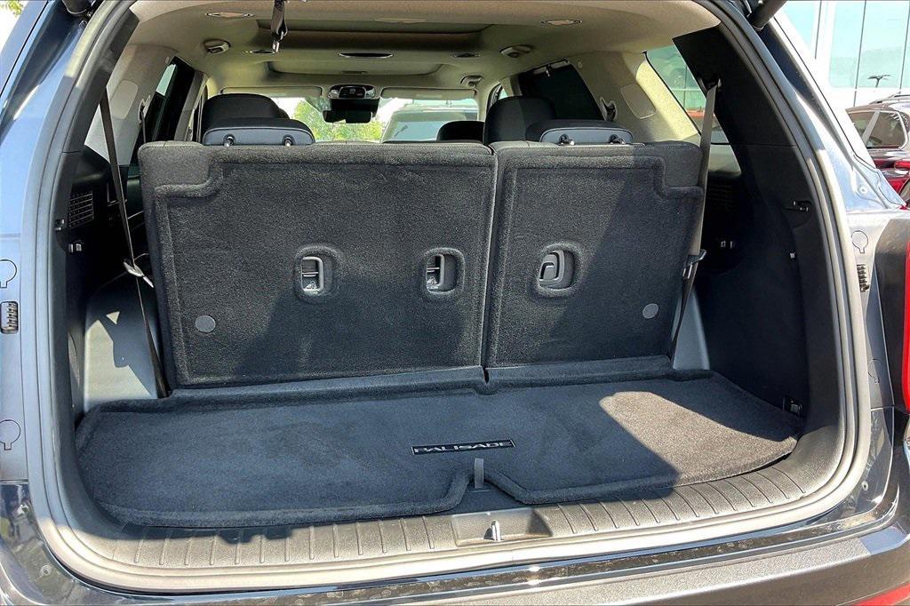 used 2025 Hyundai Palisade car, priced at $43,811