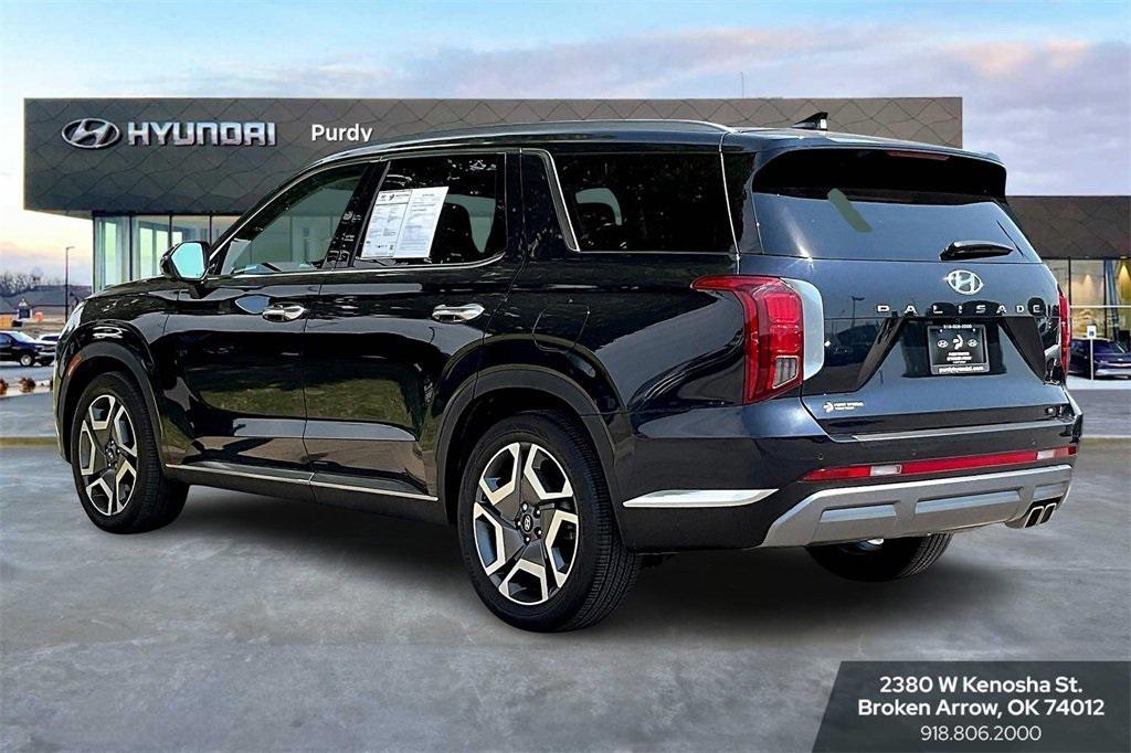 used 2025 Hyundai Palisade car, priced at $43,811