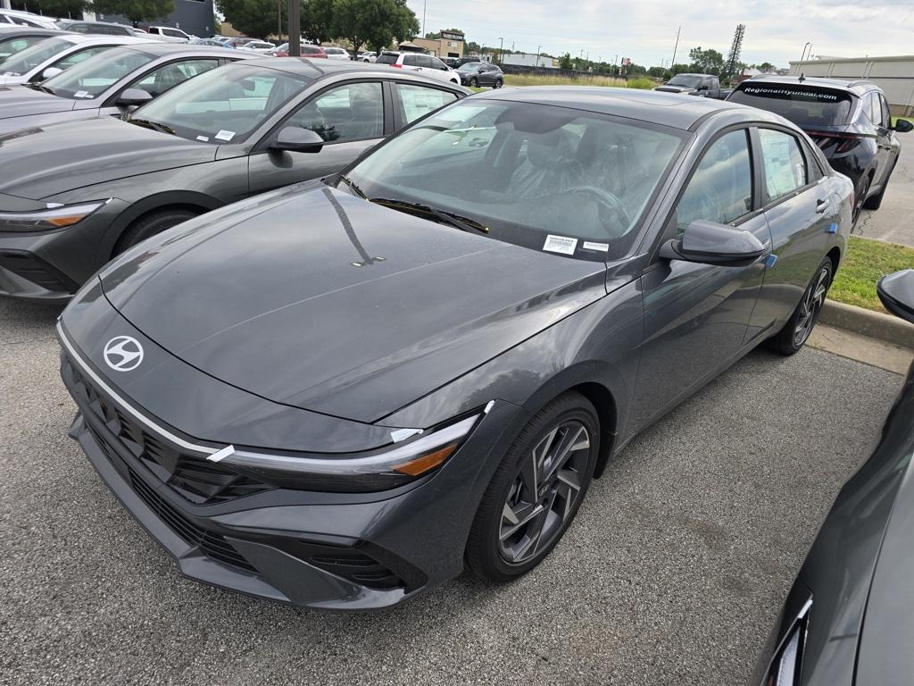 new 2025 Hyundai Elantra car, priced at $25,424