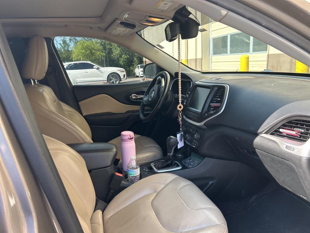 used 2016 Jeep Cherokee car, priced at $11,699
