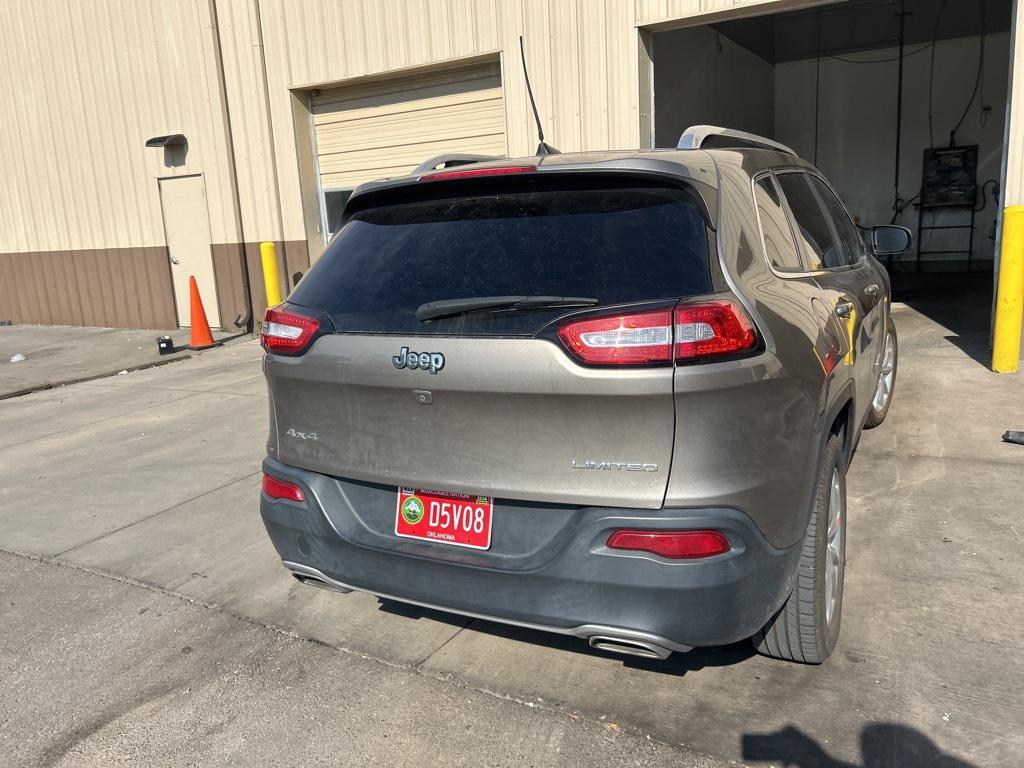 used 2016 Jeep Cherokee car, priced at $11,699