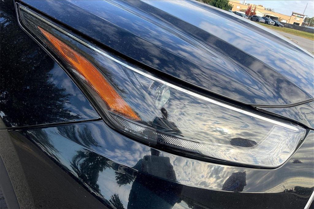 used 2024 Toyota Highlander car, priced at $33,673