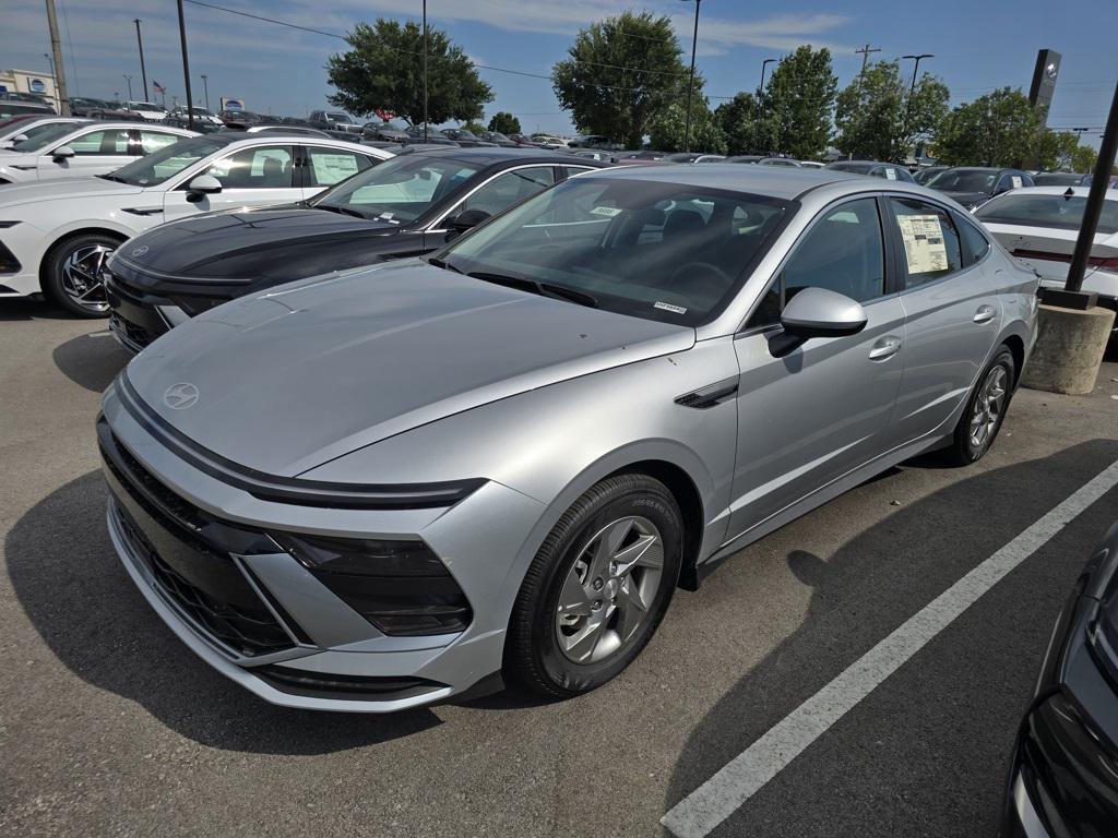 new 2025 Hyundai Sonata car, priced at $25,379