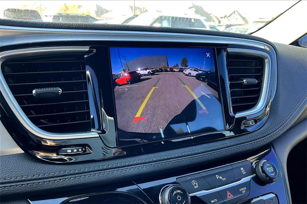 used 2018 Chrysler Pacifica car, priced at $16,711