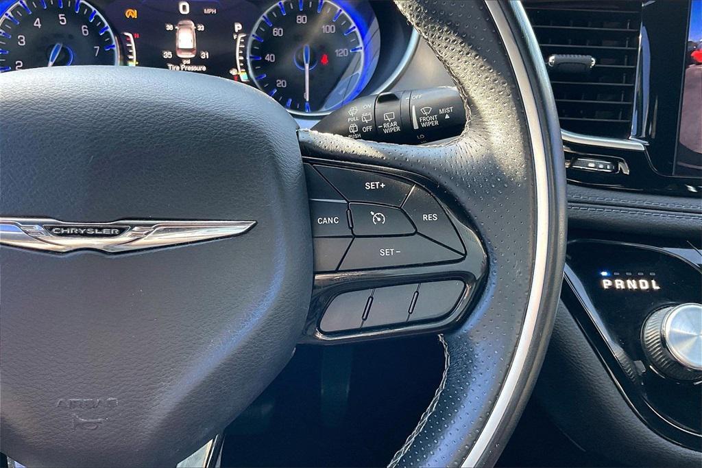 used 2018 Chrysler Pacifica car, priced at $16,711