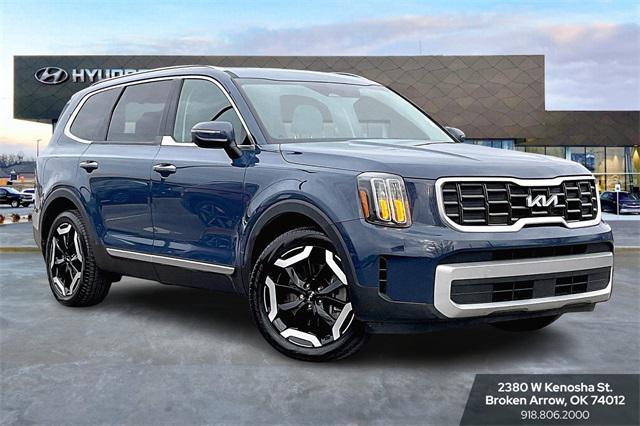 used 2024 Kia Telluride car, priced at $35,611