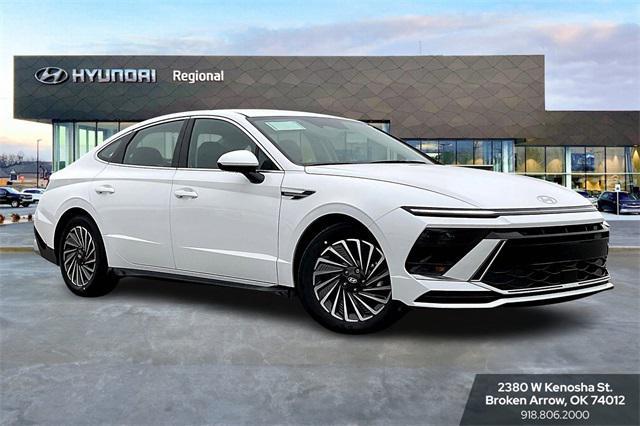new 2025 Hyundai Sonata Hybrid car, priced at $29,520