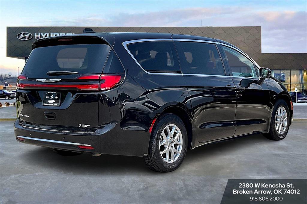 used 2023 Chrysler Pacifica car, priced at $23,511