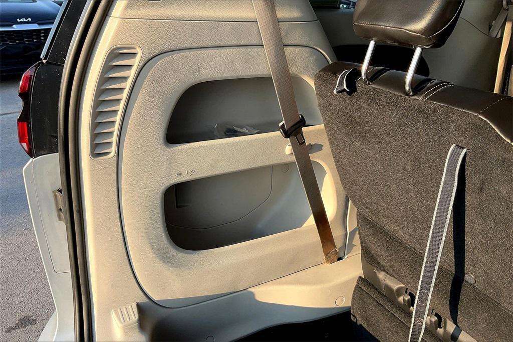 used 2024 Chrysler Pacifica car, priced at $30,766