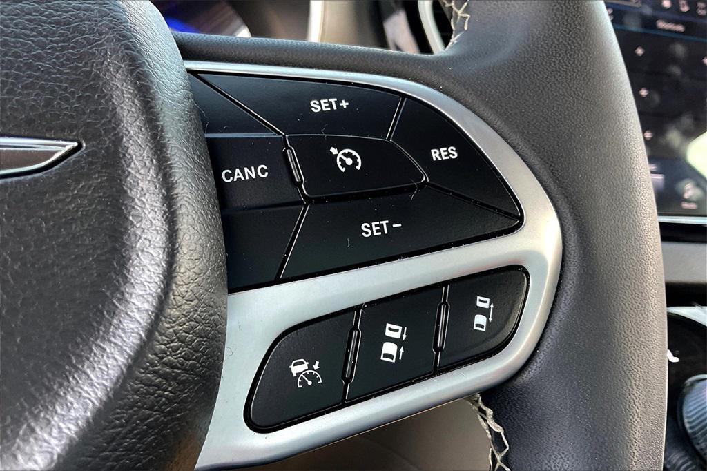 used 2024 Chrysler Pacifica car, priced at $30,766