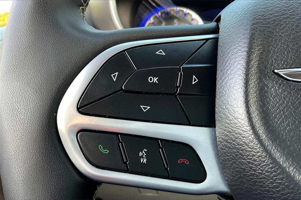 used 2024 Chrysler Pacifica car, priced at $30,766