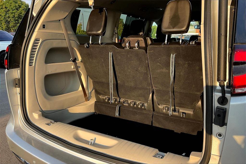 used 2024 Chrysler Pacifica car, priced at $30,766