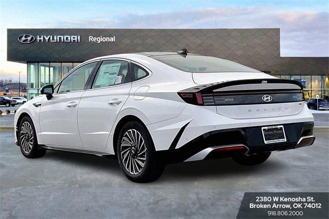 new 2025 Hyundai Sonata Hybrid car, priced at $35,252