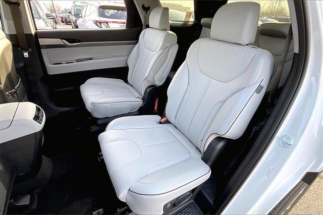 new 2025 Hyundai Palisade car, priced at $38,086