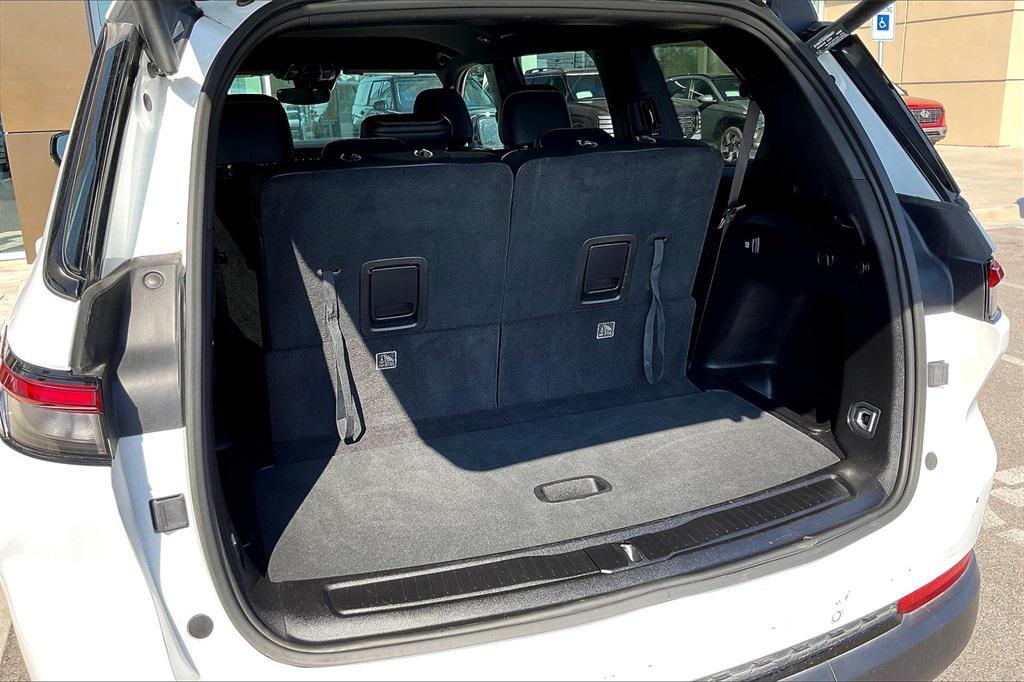 used 2024 Jeep Grand Cherokee L car, priced at $29,555