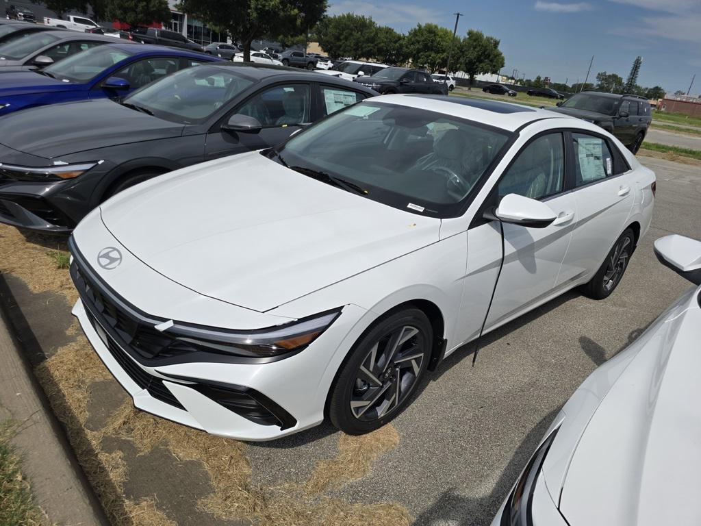 new 2025 Hyundai ELANTRA HEV car, priced at $28,553