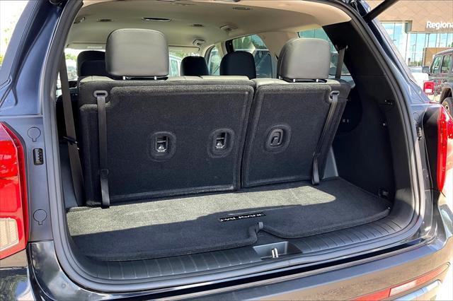 used 2025 Hyundai Palisade car, priced at $37,511