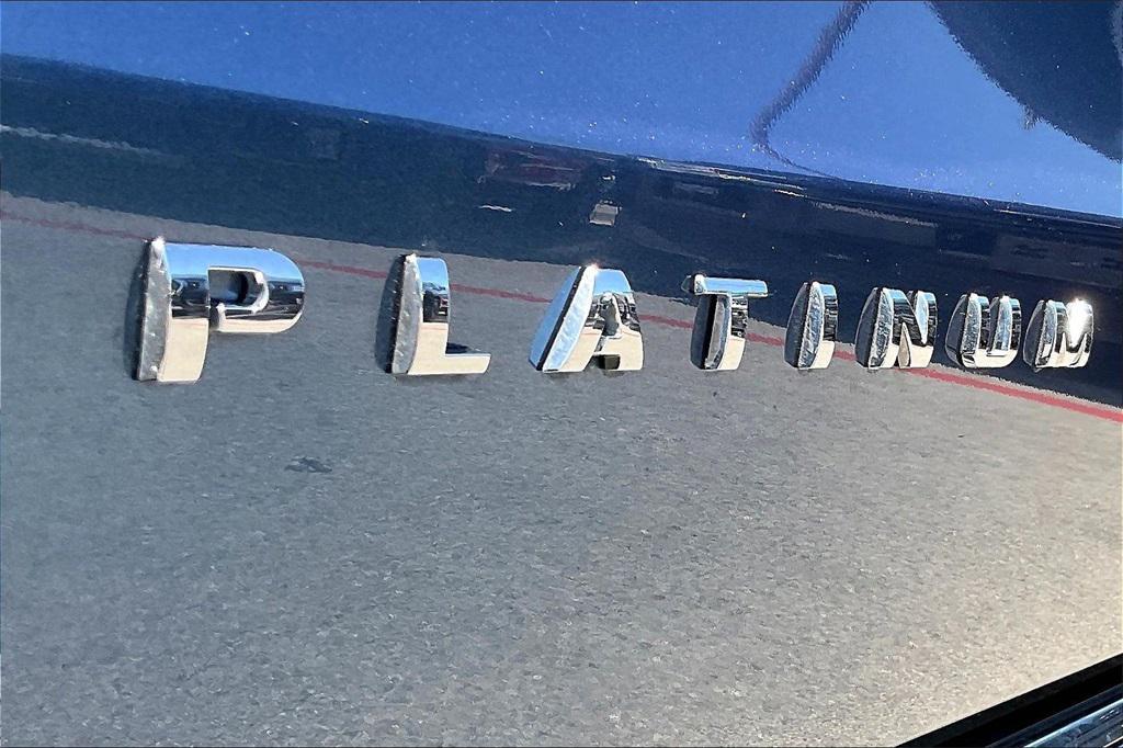 used 2019 Ford Expedition car, priced at $31,986