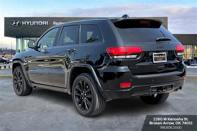 used 2022 Jeep Grand Cherokee car, priced at $31,311
