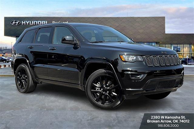 used 2022 Jeep Grand Cherokee car, priced at $31,311