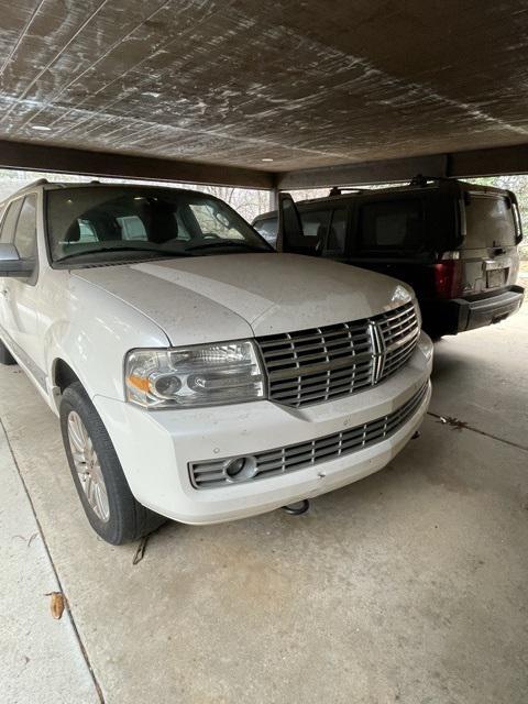 used 2012 Lincoln Navigator car