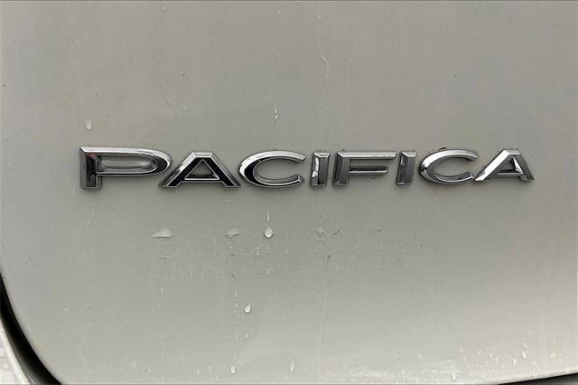 used 2021 Chrysler Pacifica Hybrid car, priced at $29,611