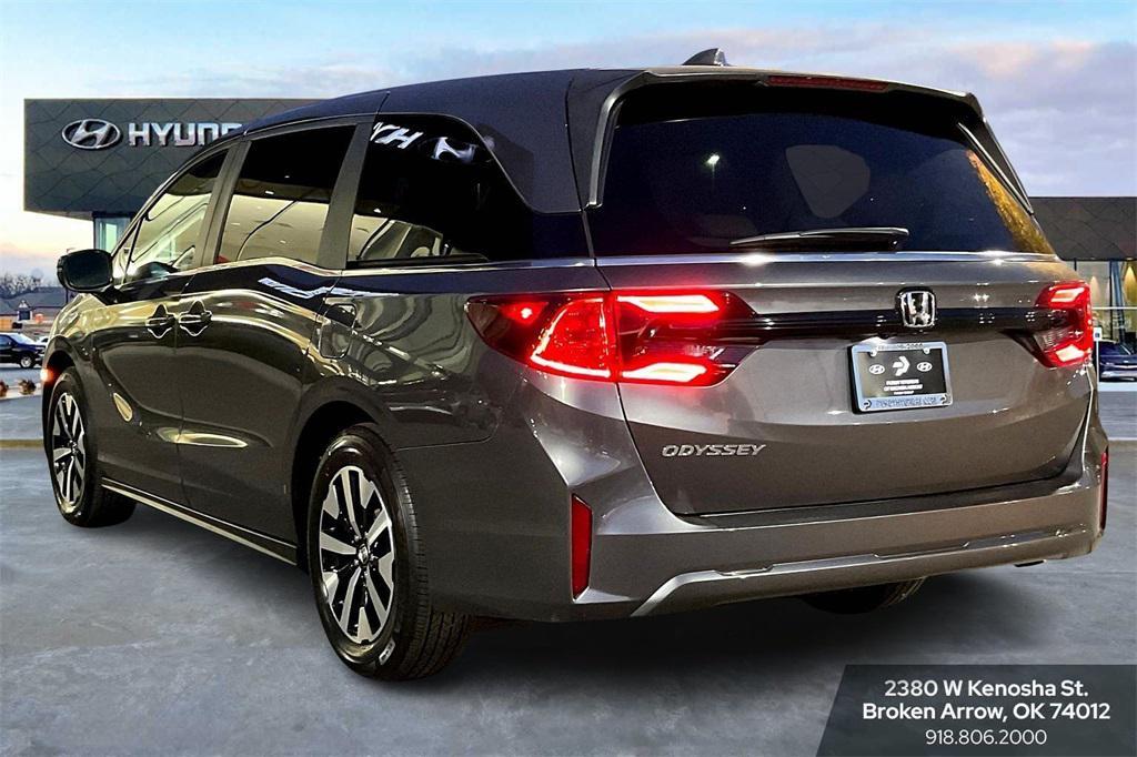 used 2025 Honda Odyssey car, priced at $42,511