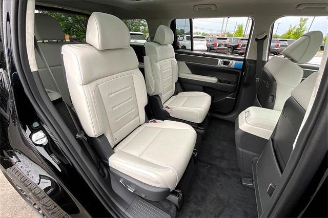 new 2025 Hyundai SANTA FE HEV car, priced at $44,826