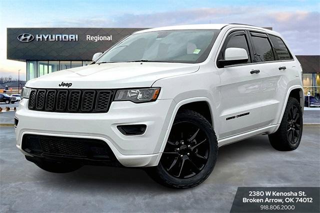 used 2017 Jeep Grand Cherokee car, priced at $14,711