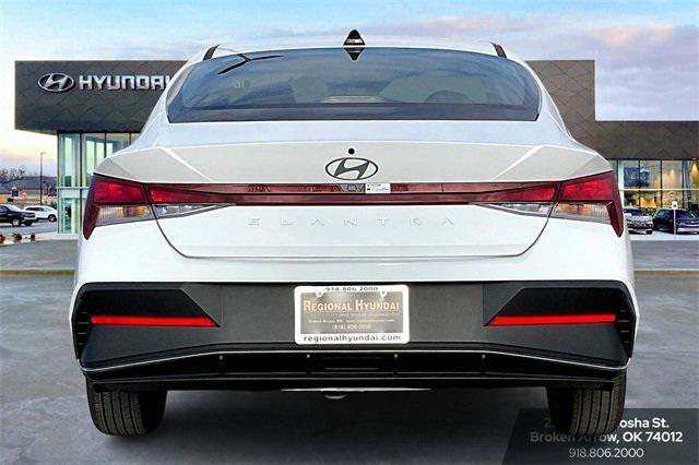 new 2025 Hyundai Elantra car, priced at $23,366