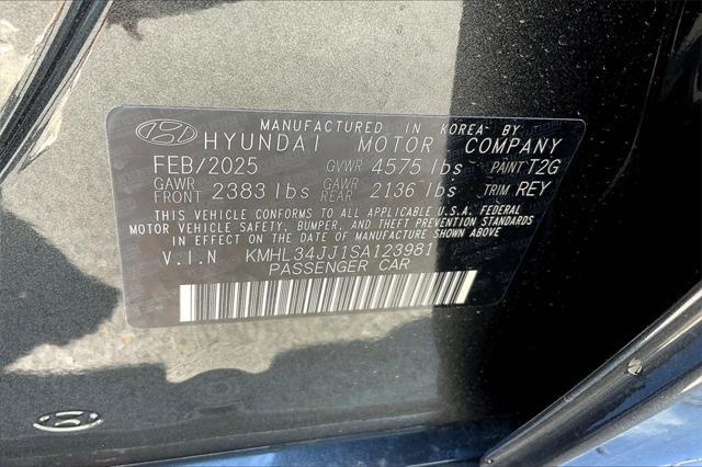 new 2025 Hyundai Sonata Hybrid car, priced at $29,374